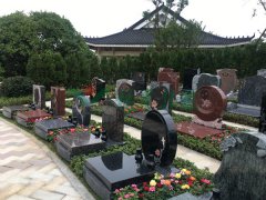 艺术墓碑：展现生命的故事，，，，，，转达永恒的情绪