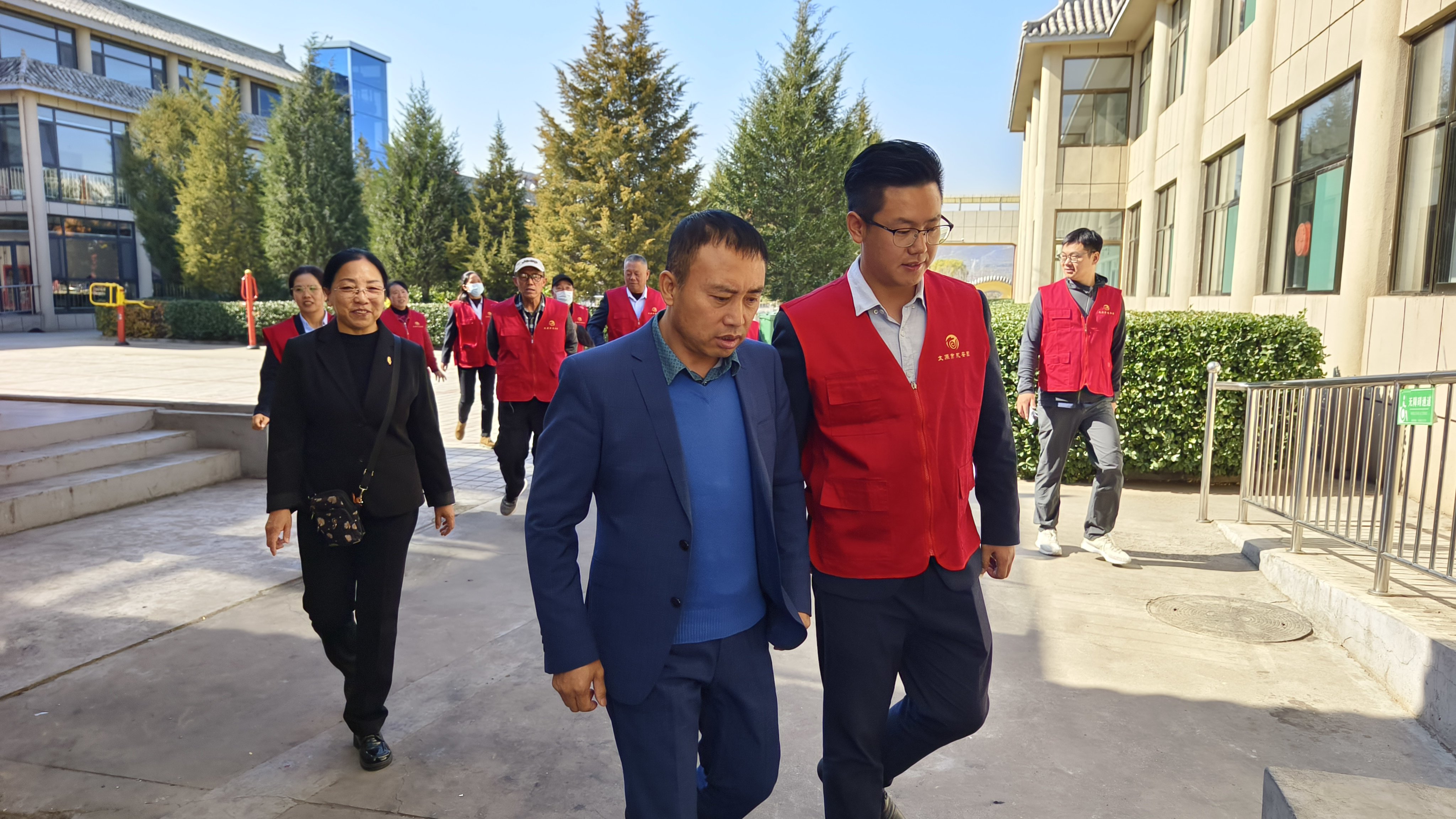 佳节又重阳，，，，，，，腾博会官网送温暖