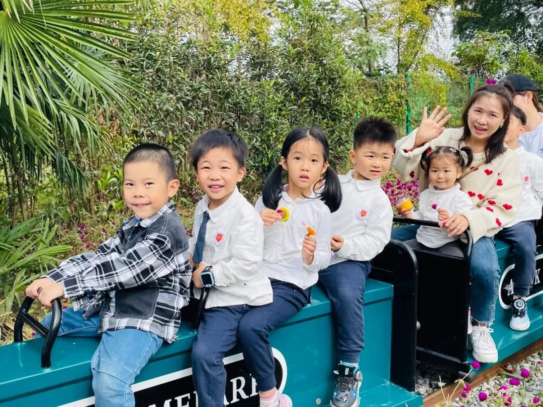 圣地雅歌幼儿园|不负好时光，，，，，相约趣探秋