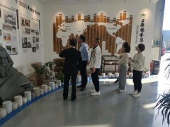 10月尾，，，，，温州、张家口两地向导考察腾博会官网集团